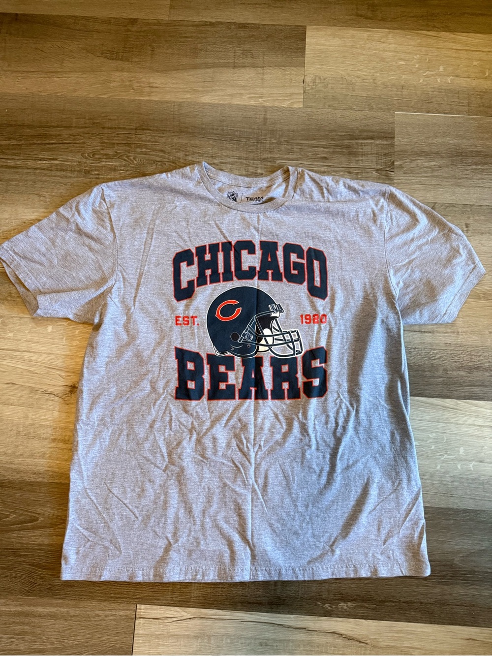 Junk Food - Team Helmet Chicago Bears Short Sleeve for Men and Women XL NWOT NFL